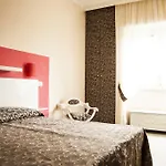 Mami Rooms In Rome